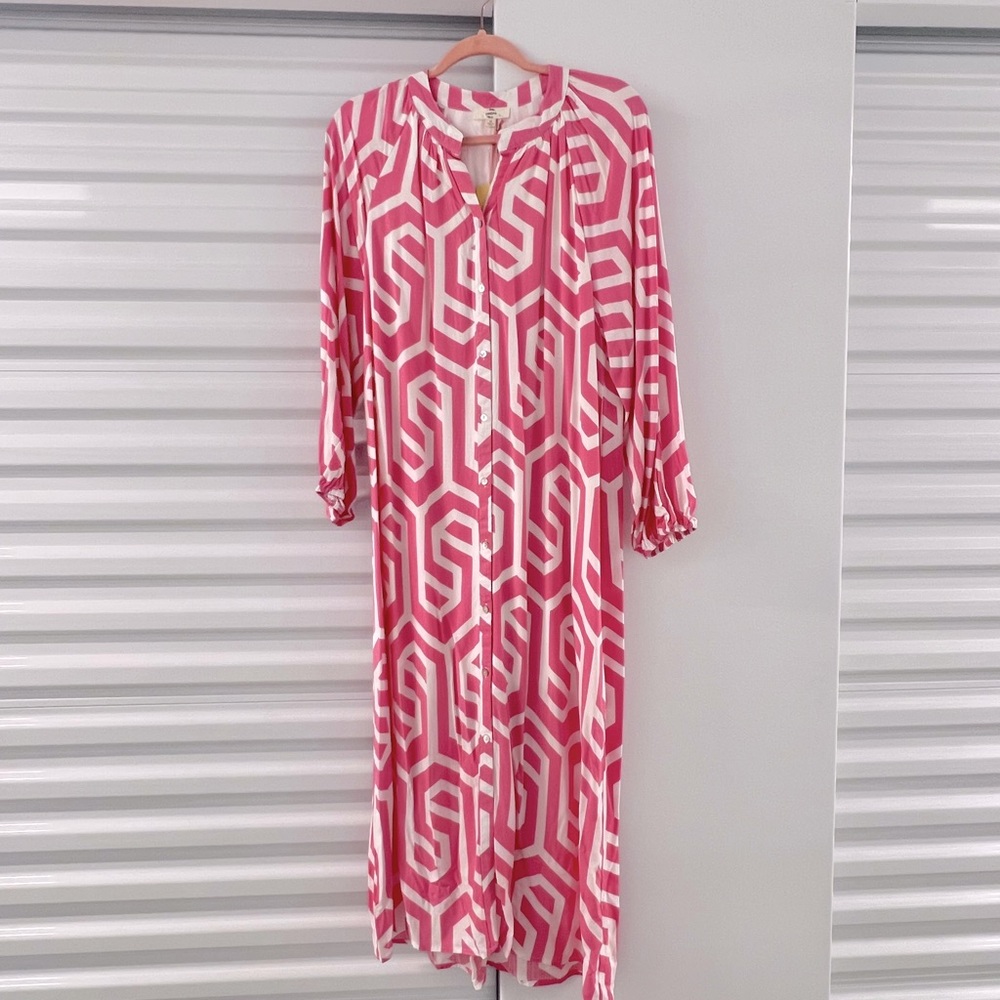 Pink geometric midi 
Classic resort style, Palm Beach style